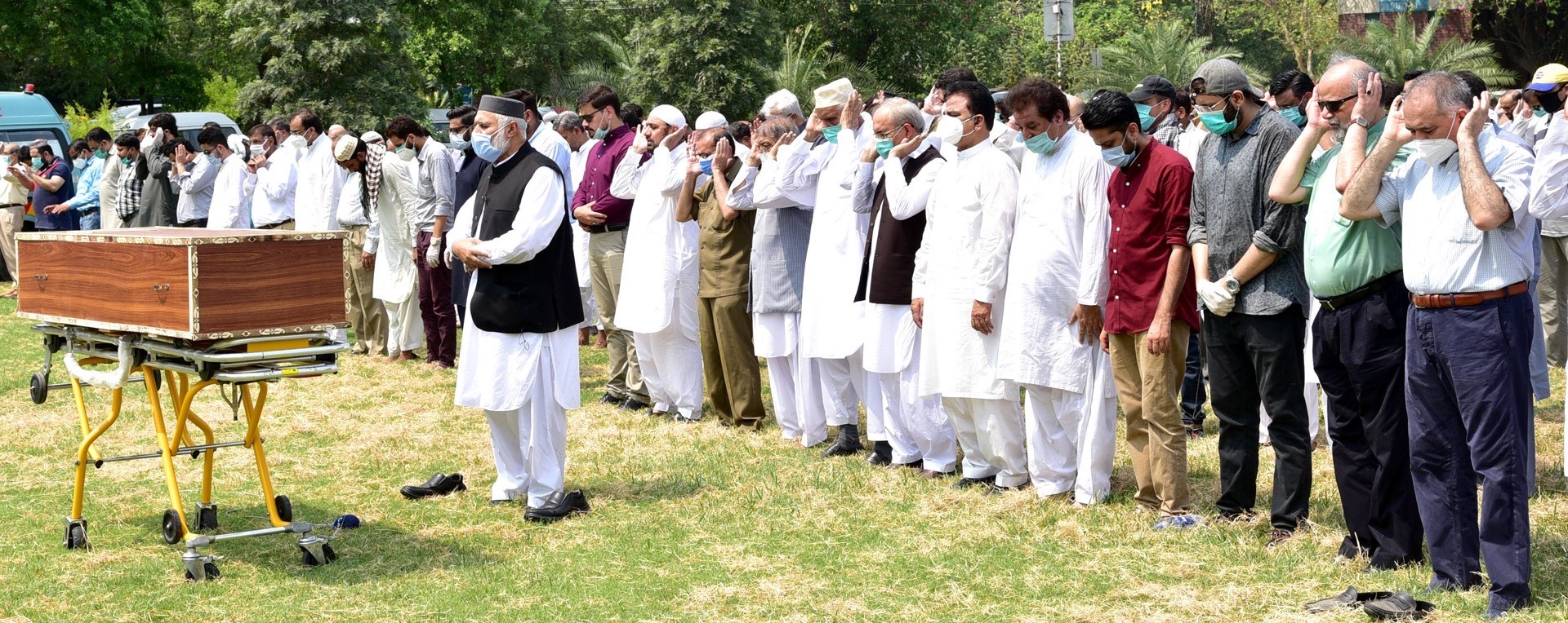 Dr Mugheesuddin-funeral