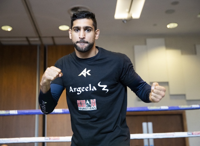 amir khan boxer pakistan flag