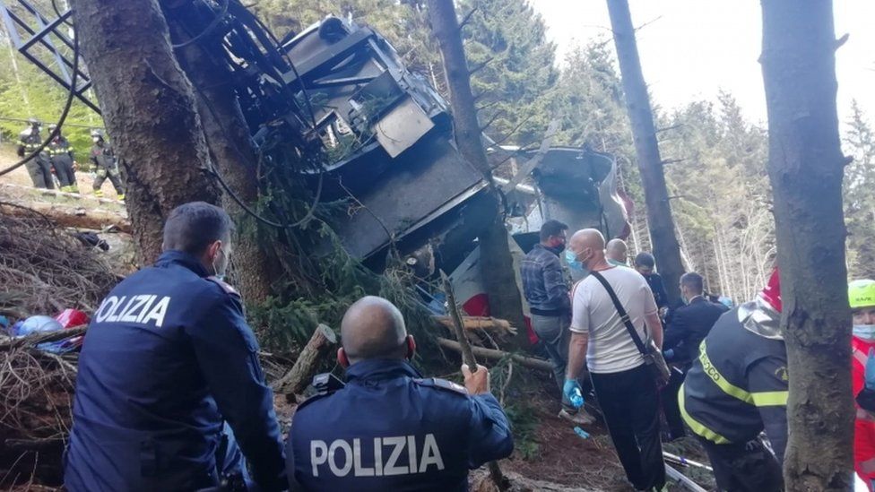Italy cable car crash