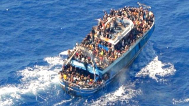 Migrants boat