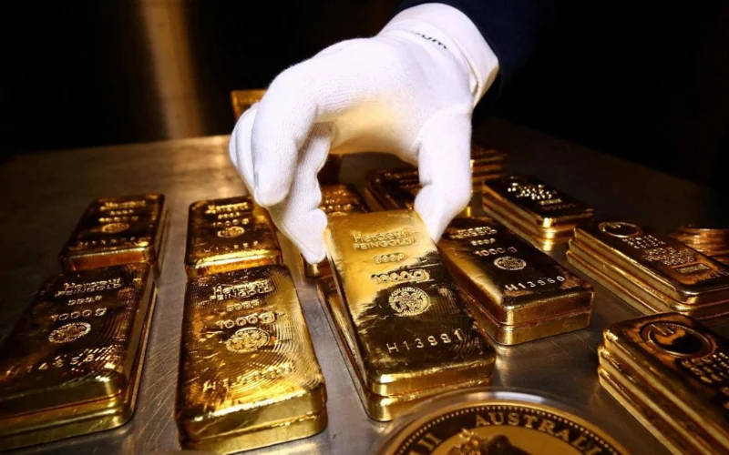 Gold prices hit fresh record as global bullion surges