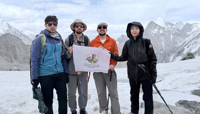 Pakistani team reopens remote Hindu Kush mountain pass after 27 years