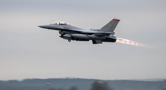 US fighter jet F-16 crashes near German airbase F-16