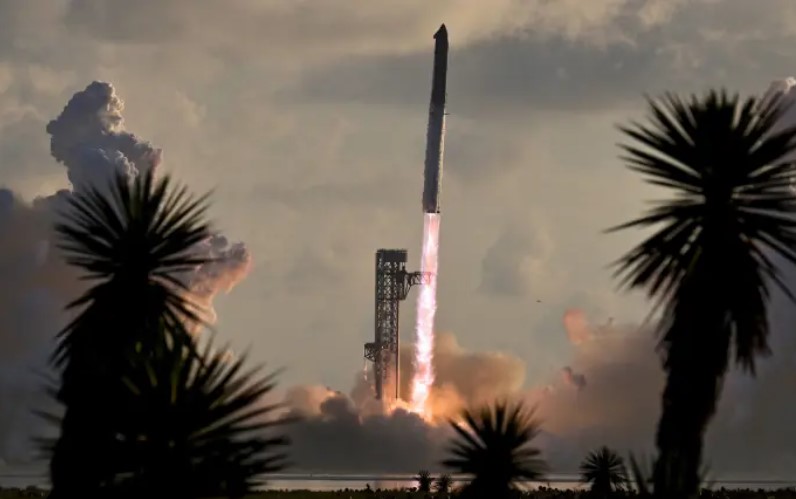 SpaceX puts Starship megarocket in orbit for first time Mega rocket