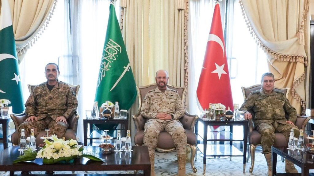 Makkah defence pact: Pakistani, Saudi, Turkish military chiefs discuss defence cooperation Military chiefs