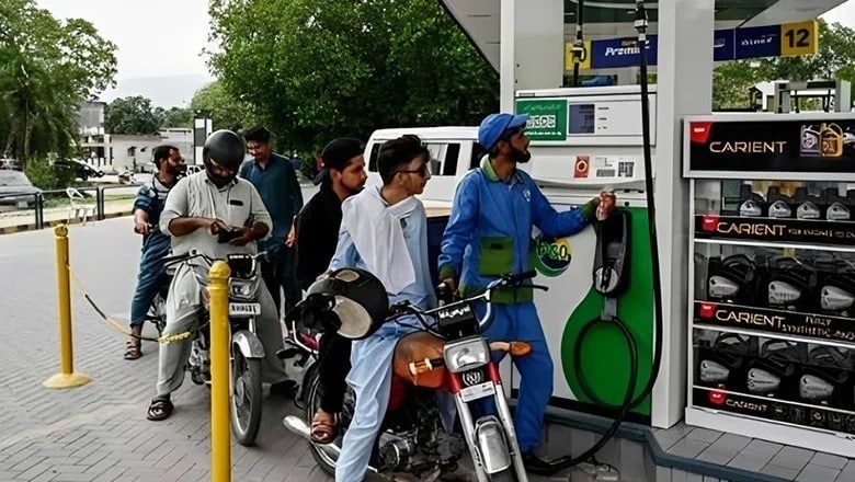 PM orders free SMS registration for petrol subsidy scheme PM orders free sms for petrol subsidy scheme