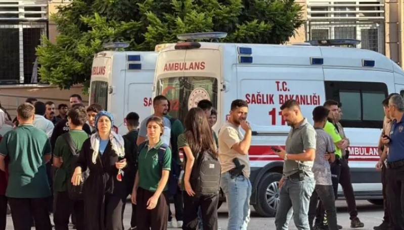 Student opens fire outside Turkiye school; 11 wounded Turkiye shooting